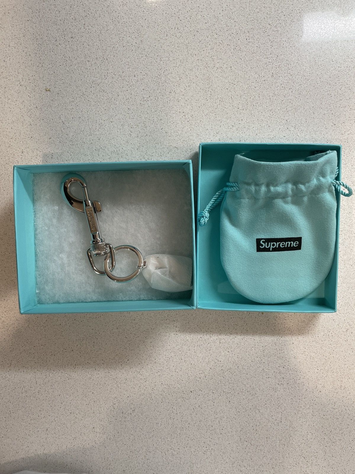 Supreme Tiffany Oval Tag Keyring Silver