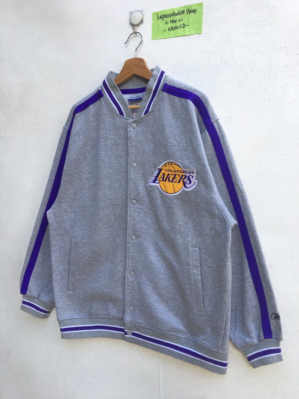 NBA Vintage LA Lakers NBA Varsity Jacket / Sweater Size US L / EU 52-54 / 3 - 3 Thumbnail