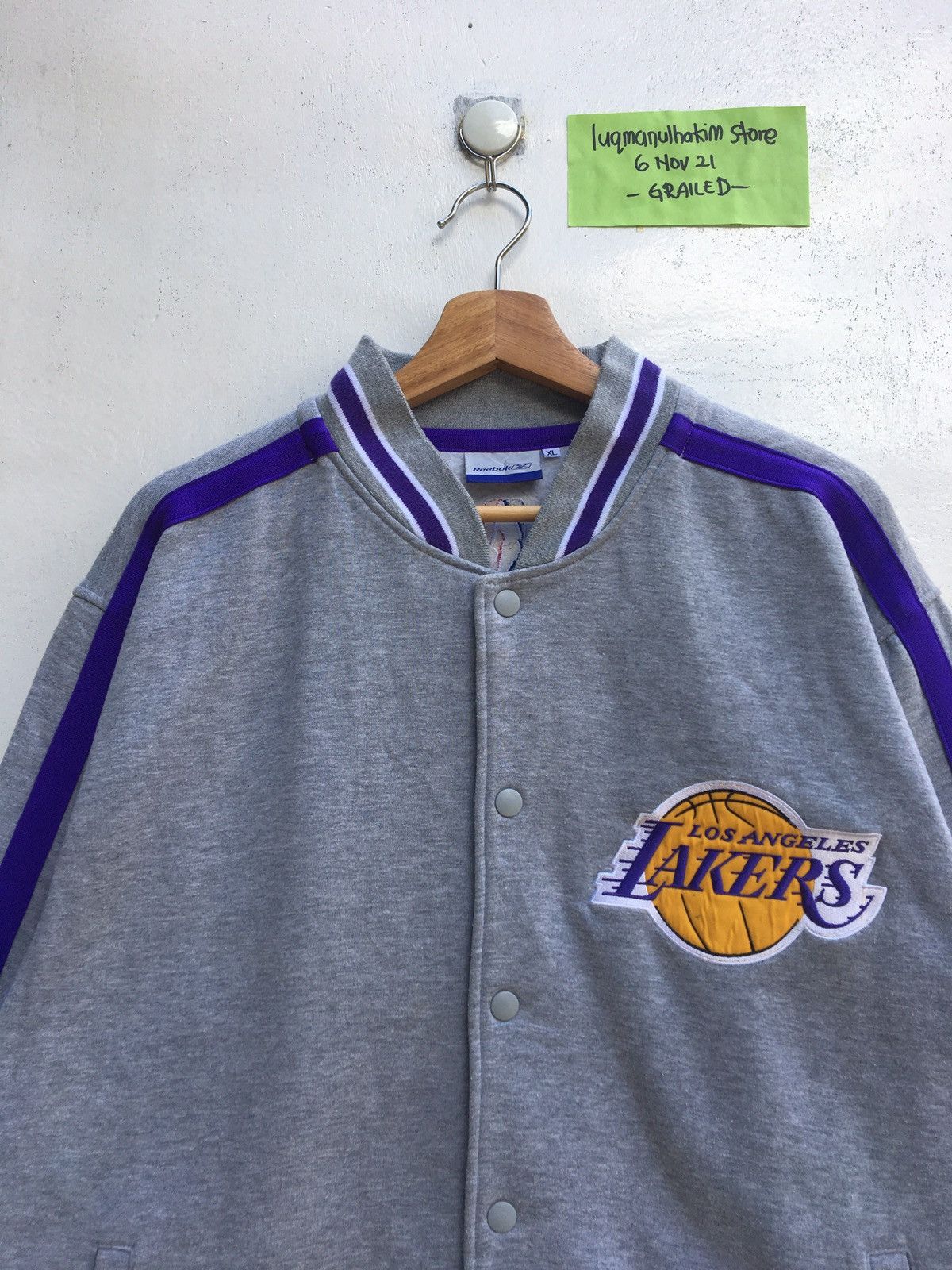 NBA Vintage LA Lakers NBA Varsity Jacket / Sweater Size US L / EU 52-54 / 3 - 4 Thumbnail