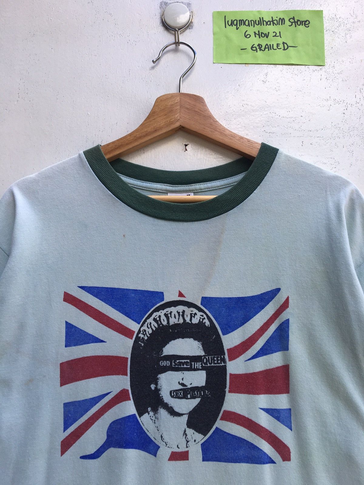 Band Tees Rare Sex Pistols God Save the Queen Tshirt Size US M / EU 48-50 / 2 - 4 Thumbnail