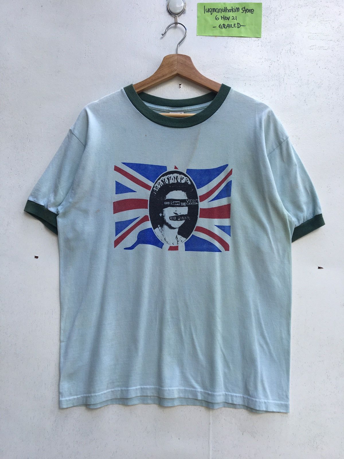 Band Tees Rare Sex Pistols God Save the Queen Tshirt Size US M / EU 48-50 / 2 - 1 Thumbnail