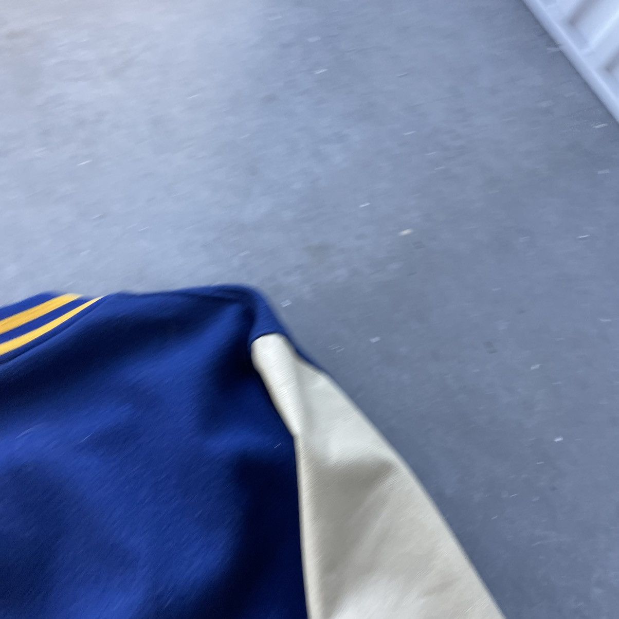 Vintage VTG Varsity Jacket Blue Yellow Leather Made in USA Medium Size US M / EU 48-50 / 2 - 5 Thumbnail