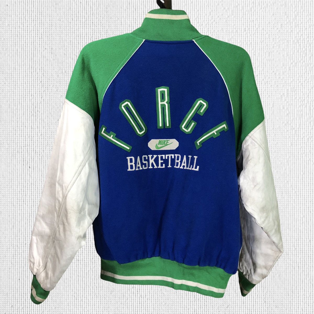 Nike × Vintage Vintage Nike Force Basketball Varsity Jacket Size US M / EU 48-50 / 2 - 2 Thumbnail
