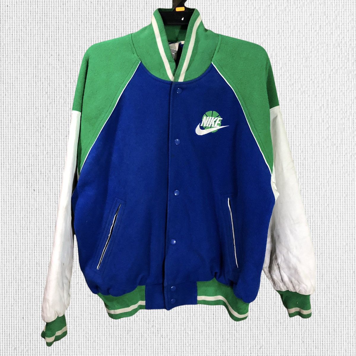 Nike × Vintage Vintage Nike Force Basketball Varsity Jacket Size US M / EU 48-50 / 2 - 1 Thumbnail