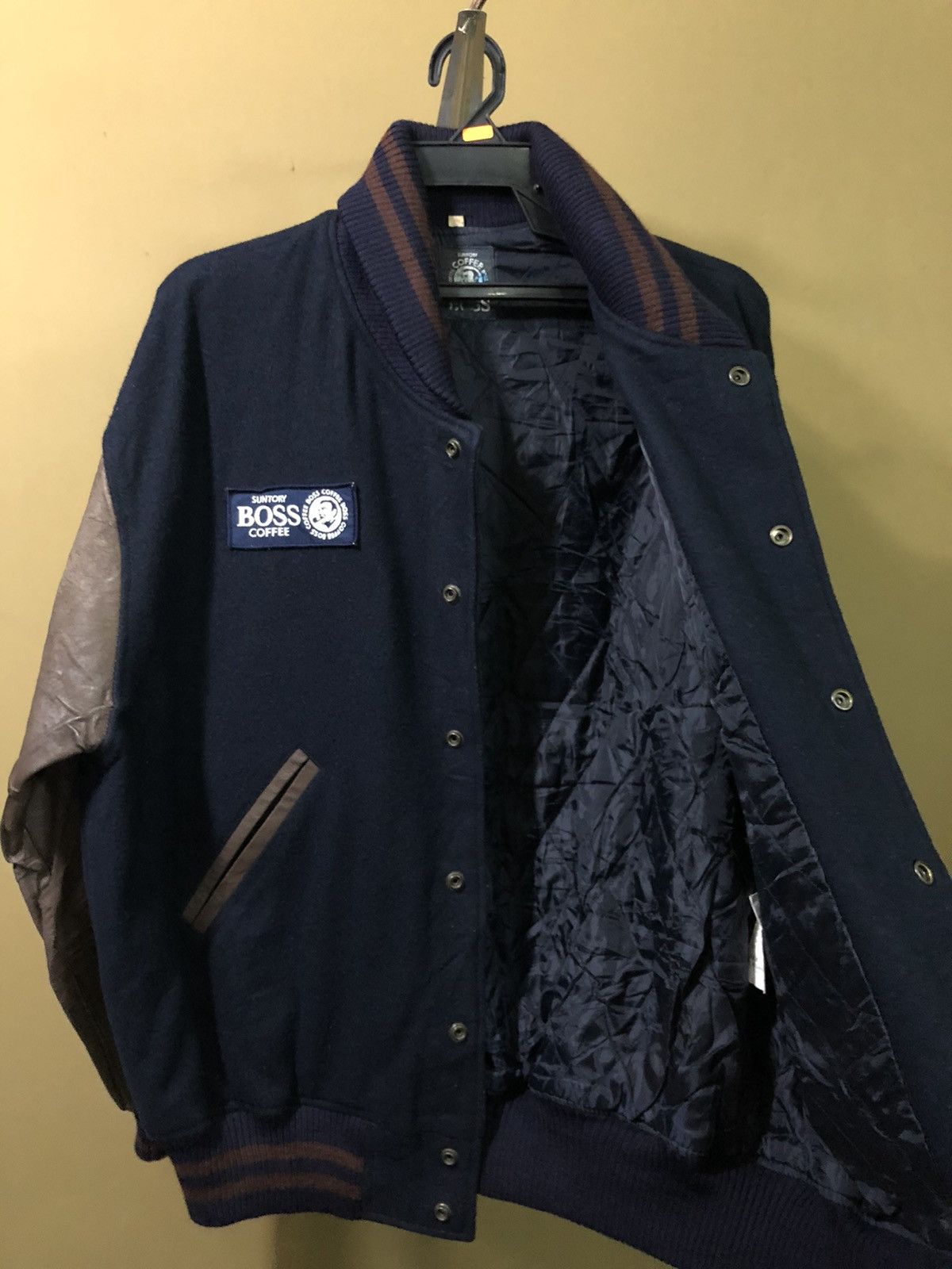 Vintage Vintage Suntory Coffee Boss Big Logo Varsity Jacket Size US L / EU 52-54 / 3 - 7 Thumbnail