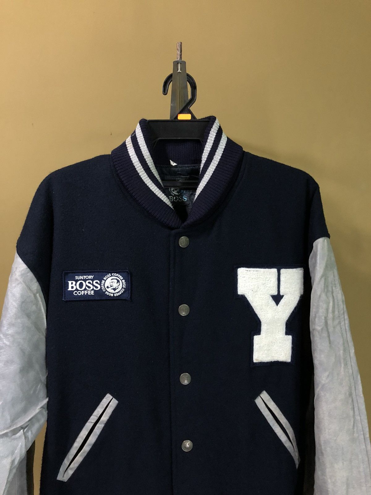 Vintage Vintage Suntory Coffee Boss Big Logo Varsity Jacket Size US L / EU 52-54 / 3 - 3 Thumbnail