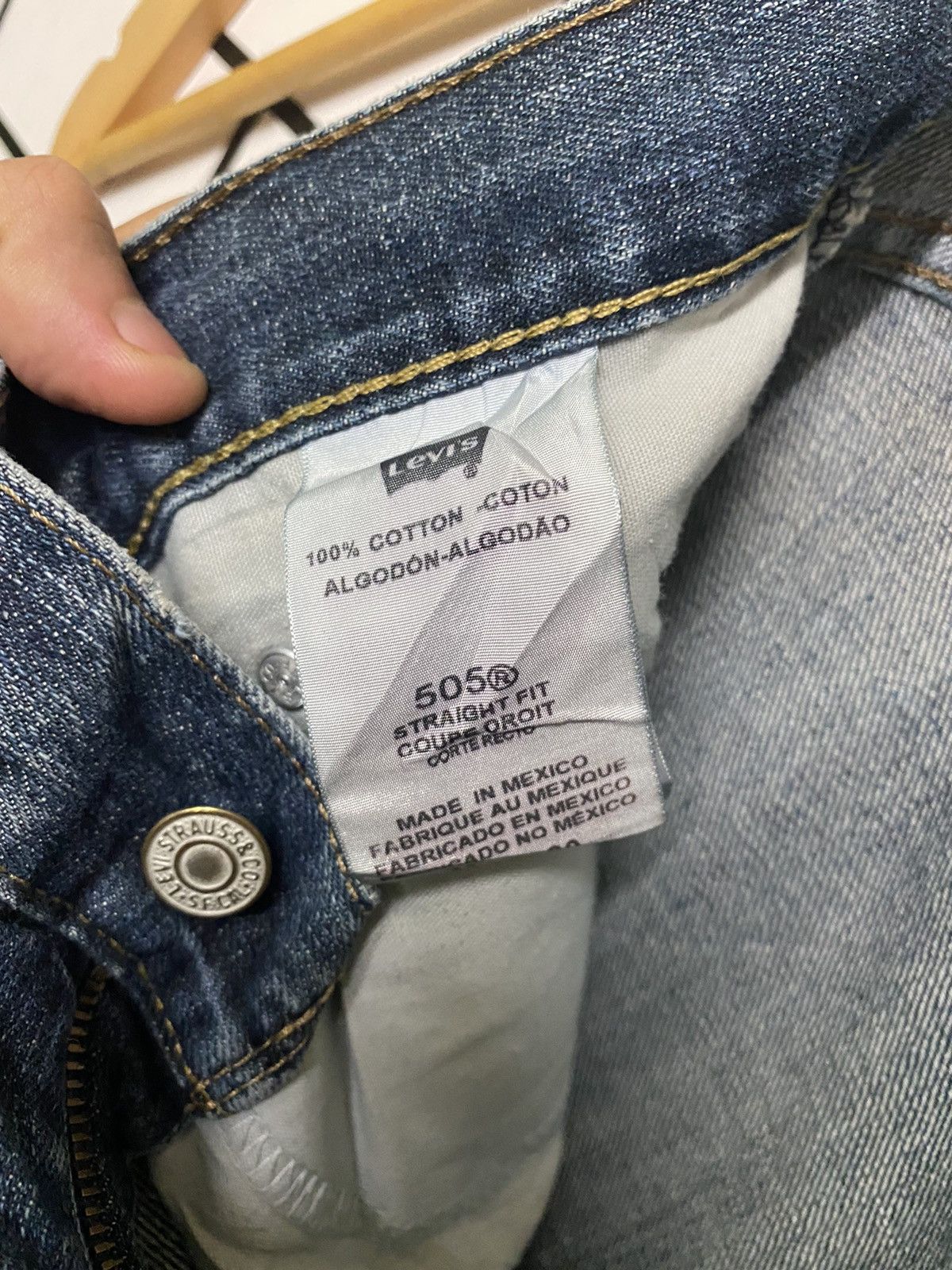 Levi's × Vintage Vintage LEVIS 505 Mid Blue Straight Fit Jeans- L27 Size US 32 / EU 48 - 15 Thumbnail