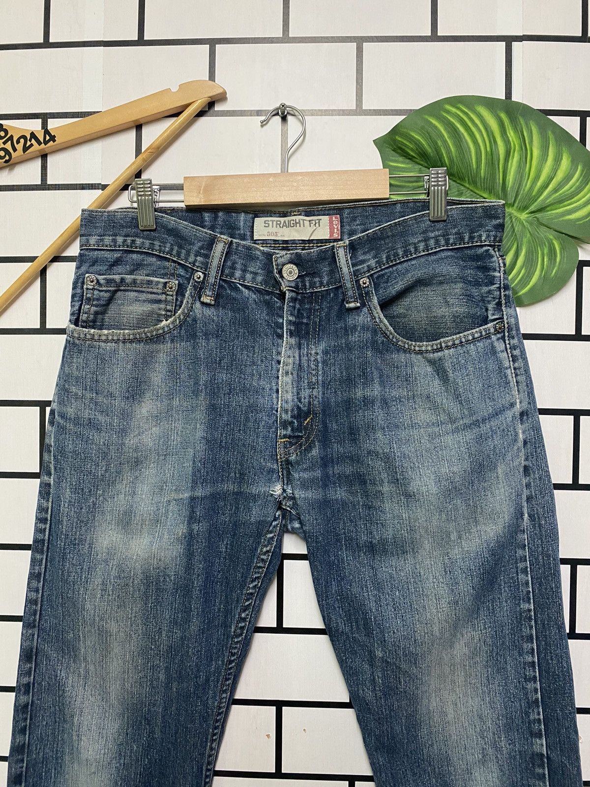 Levi's × Vintage Vintage LEVIS 505 Mid Blue Straight Fit Jeans- L27 Size US 32 / EU 48 - 7 Thumbnail