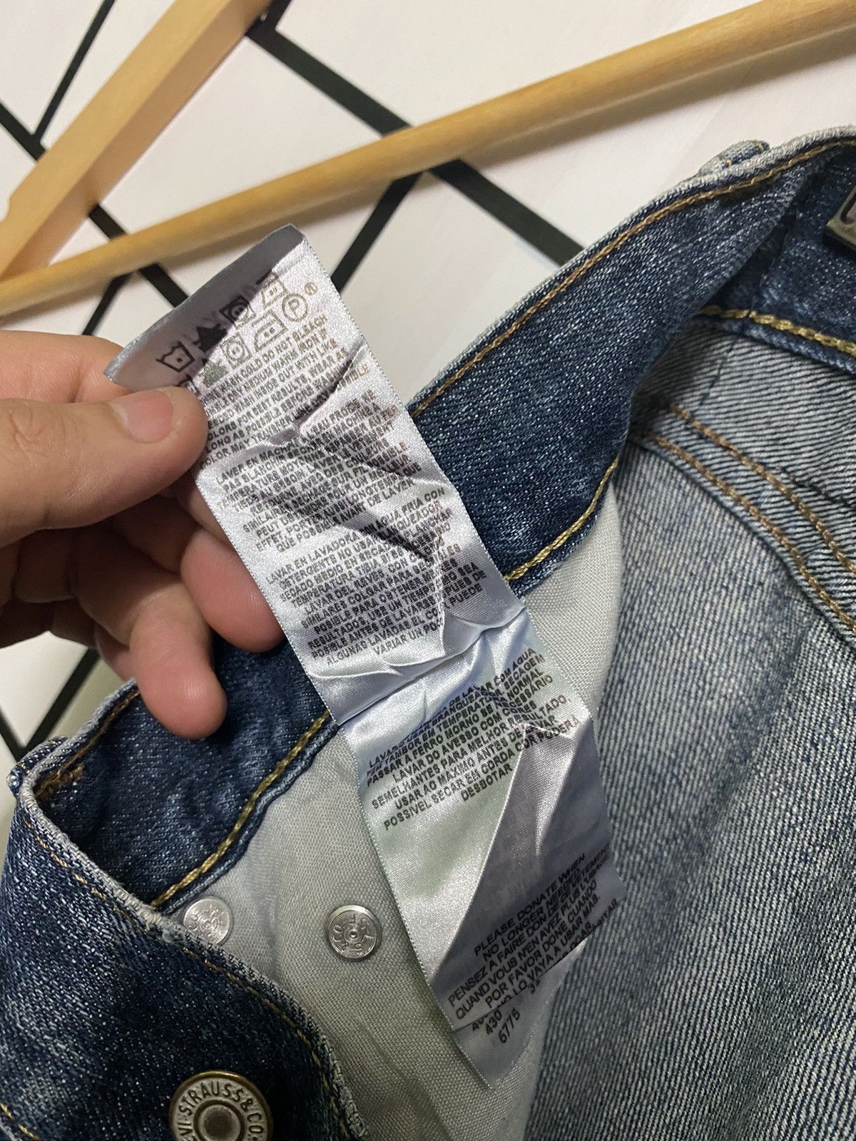 Levi's × Vintage Vintage LEVIS 505 Mid Blue Straight Fit Jeans- L27 Size US 32 / EU 48 - 16 Thumbnail
