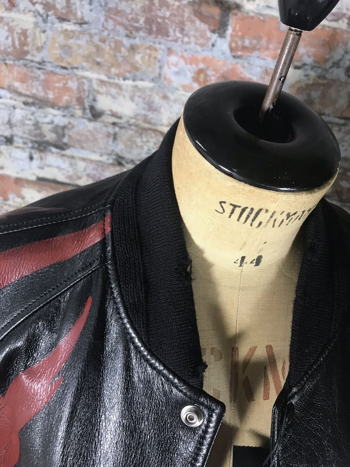 Saint Laurent Paris FW17 ‘inferno’ capsule leather bomber jacket 50 BNWT Size US M / EU 48-50 / 2 - 17 Thumbnail