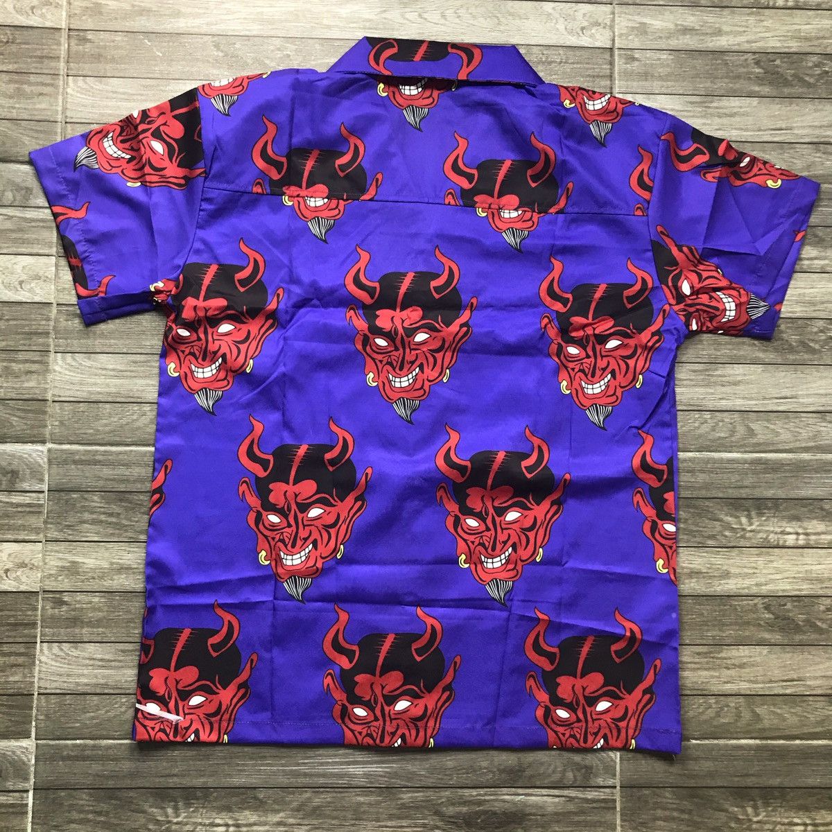 Japanese Brand × Vintage Cw21 Devil shirt hawaiian/summer aloha shirt devilhead Size US L / EU 52-54 / 3 - 6 Thumbnail