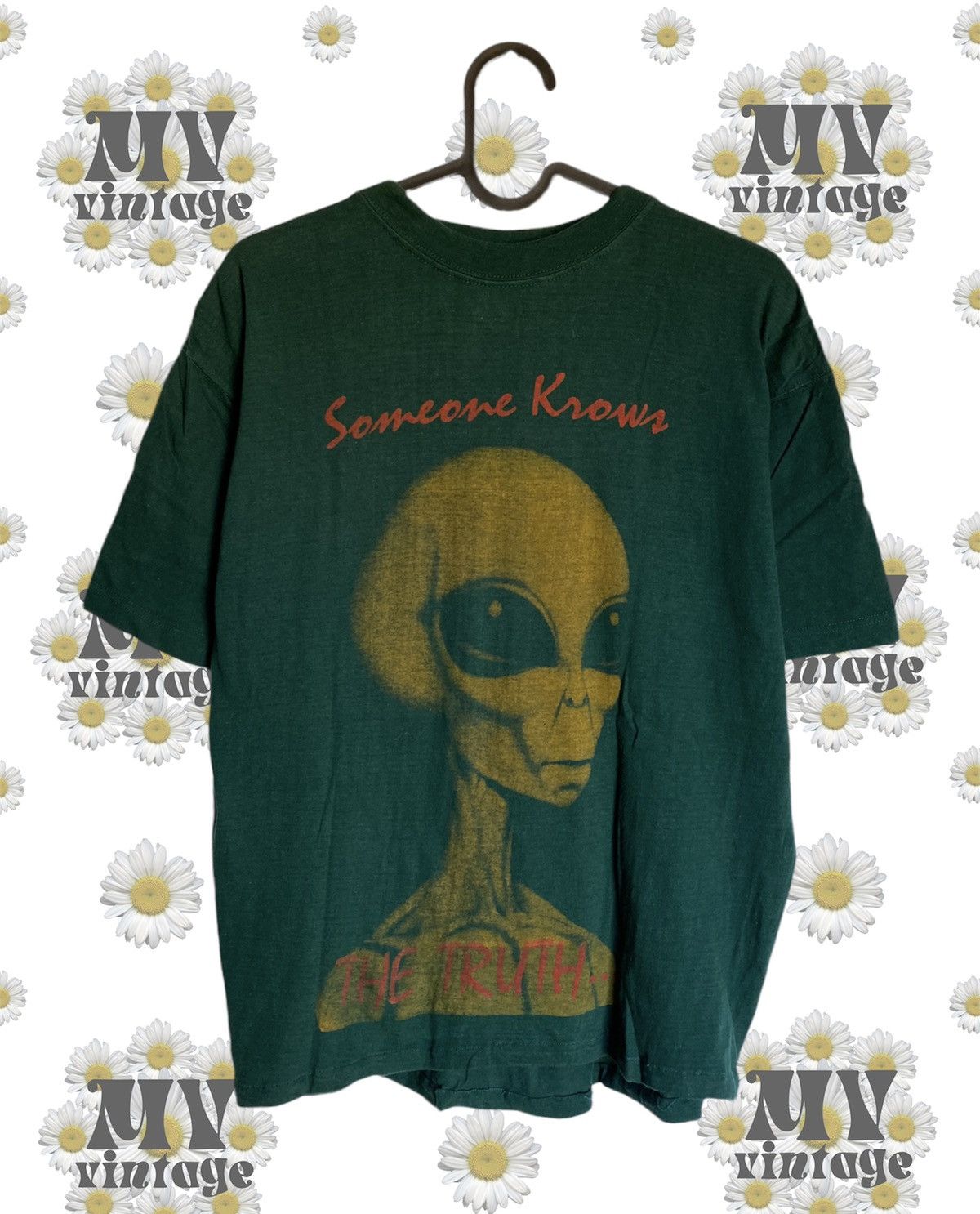 Aliens 90s Vintage t shirt band movie cartoon art science