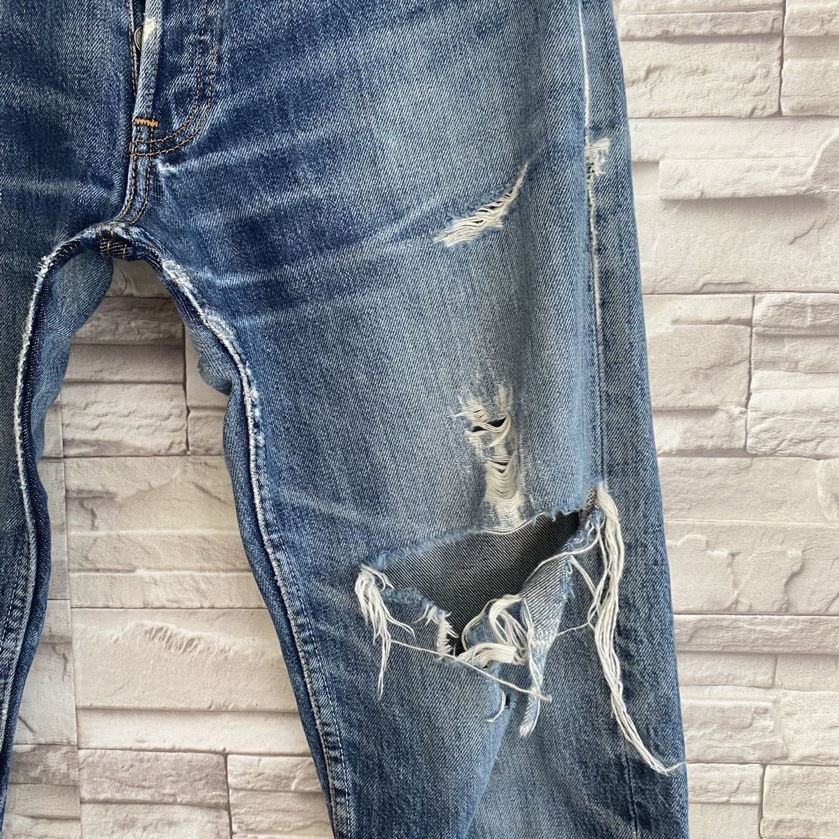 Levi's Vintage Levis 501 Distressed Grunge Jeans Size US 29 - 7 Thumbnail