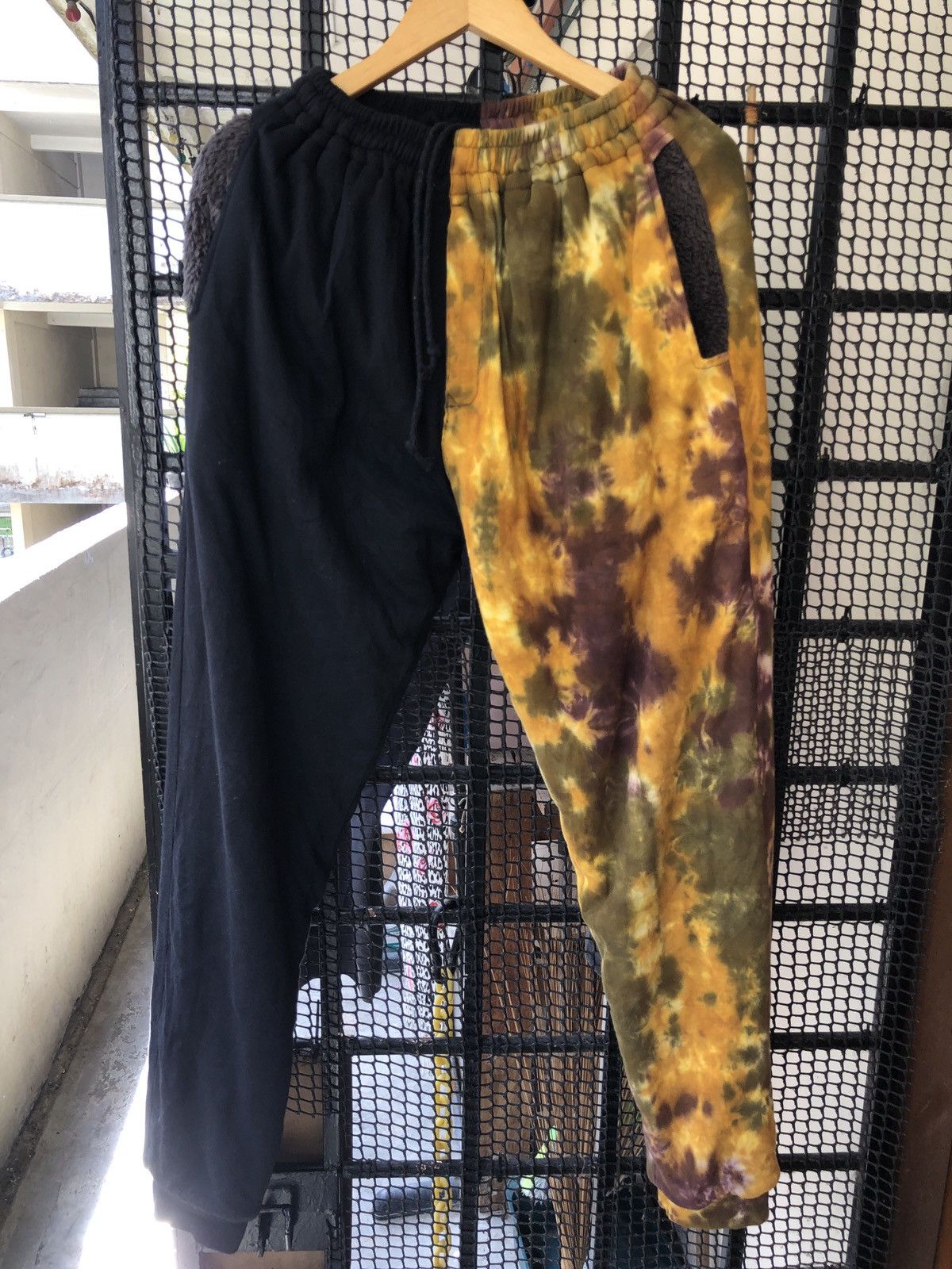 Japanese Brand KOBITCH TIE DYE SPLIT SWEATPANT Size US 34 / EU 50 - 1 Thumbnail