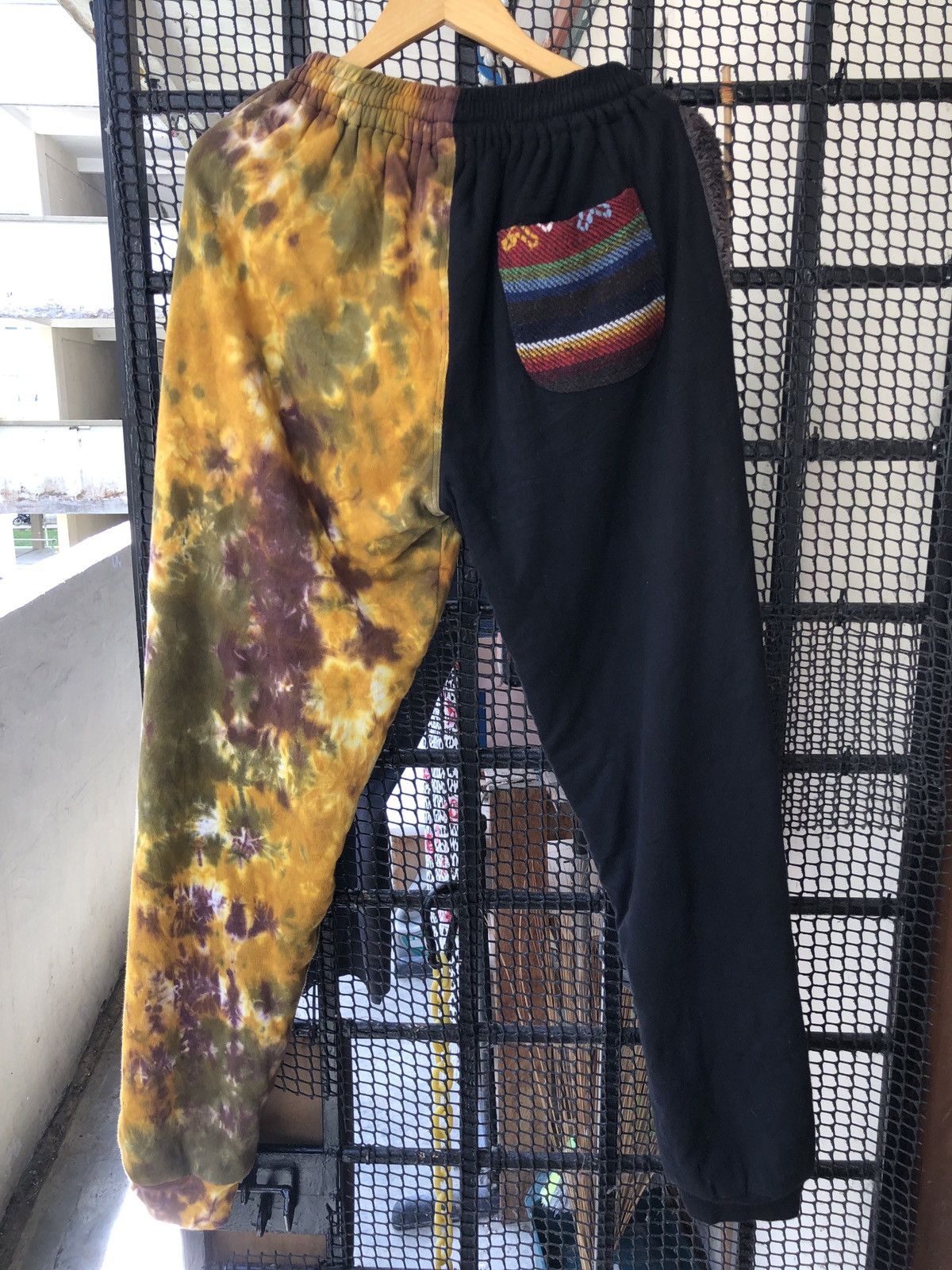 Japanese Brand KOBITCH TIE DYE SPLIT SWEATPANT Size US 34 / EU 50 - 2 Thumbnail