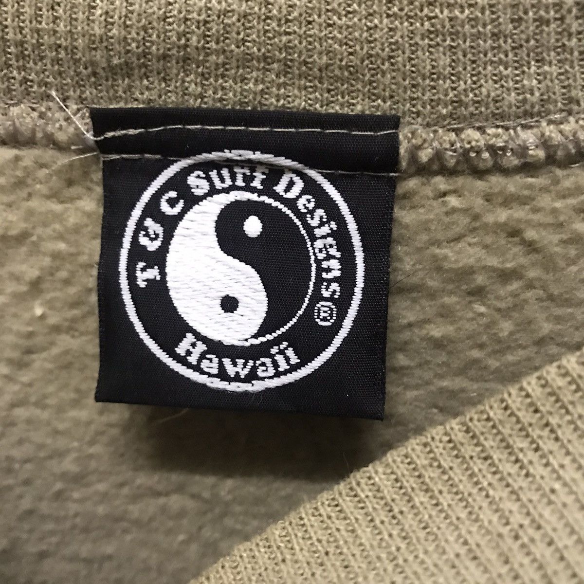 Vintage 🔥 Vintage T&C Surf Design Hawaii Sweatshirt made in usa Size US L / EU 52-54 / 3 - 5 Thumbnail