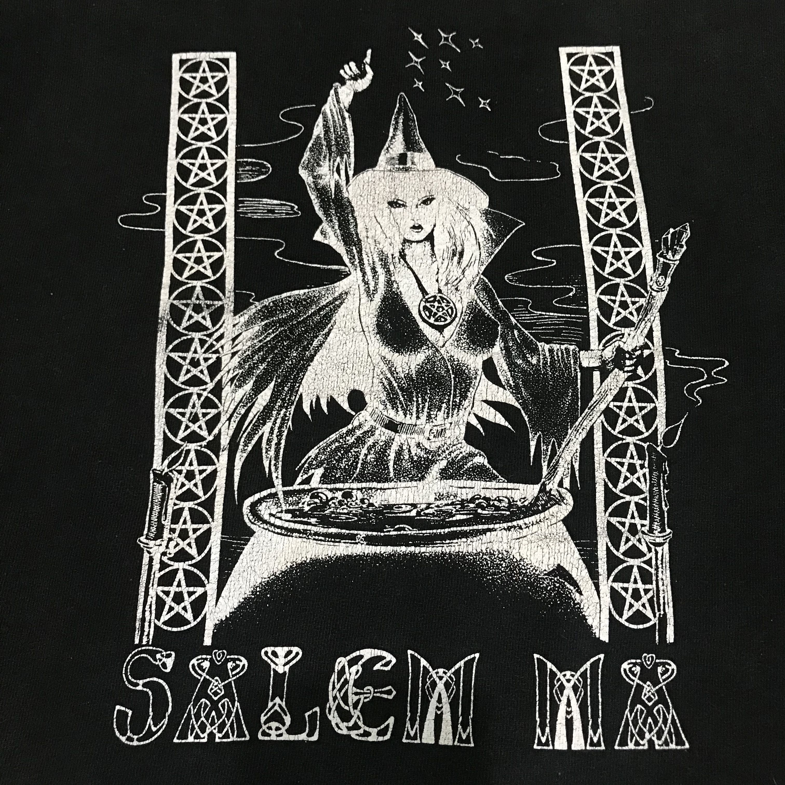 Expert Horror × Vintage Vintage 90s Bewitched Salem MA Sweater Graphic Tee Size US L / EU 52-54 / 3 - 3 Thumbnail
