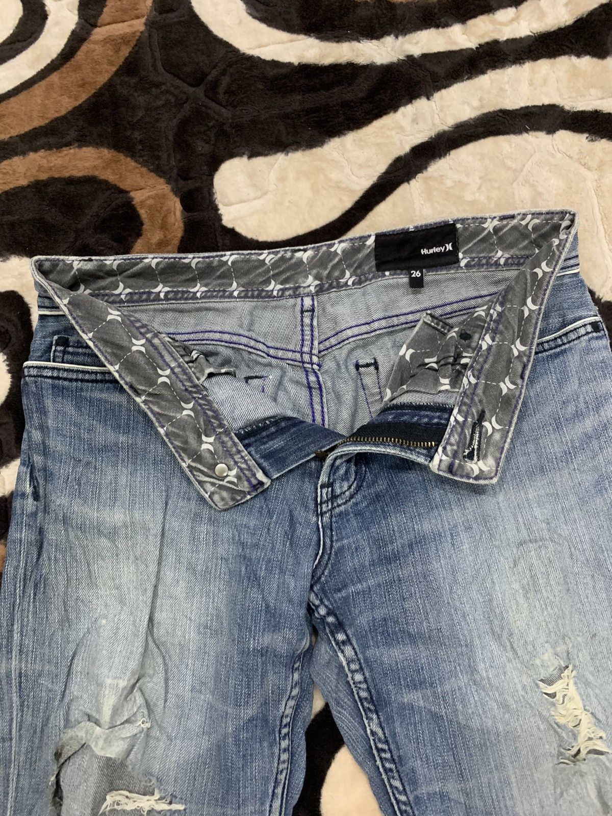 Hurley × Japanese Brand HURLEY Indigo Disstressed Denim Rugged Punk Rock Style Jeans Size US 29 - 14 Thumbnail