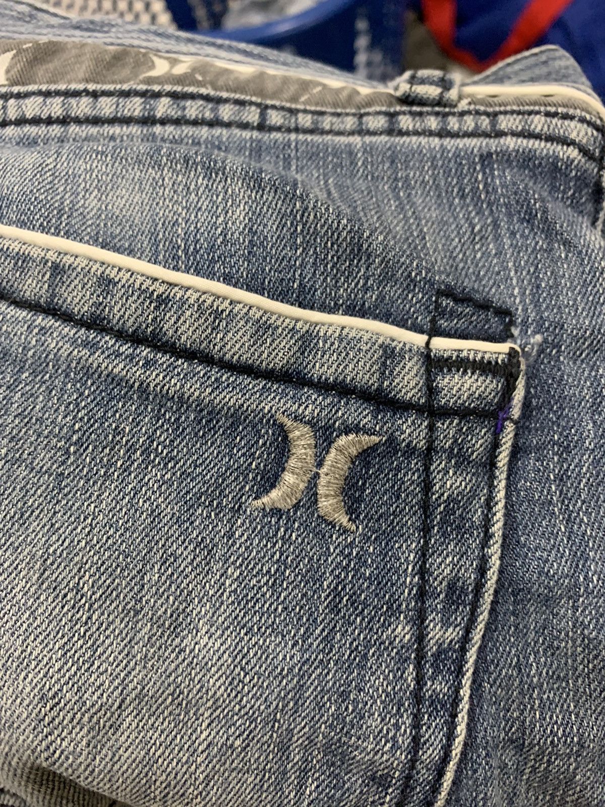 Hurley × Japanese Brand HURLEY Indigo Disstressed Denim Rugged Punk Rock Style Jeans Size US 29 - 13 Thumbnail