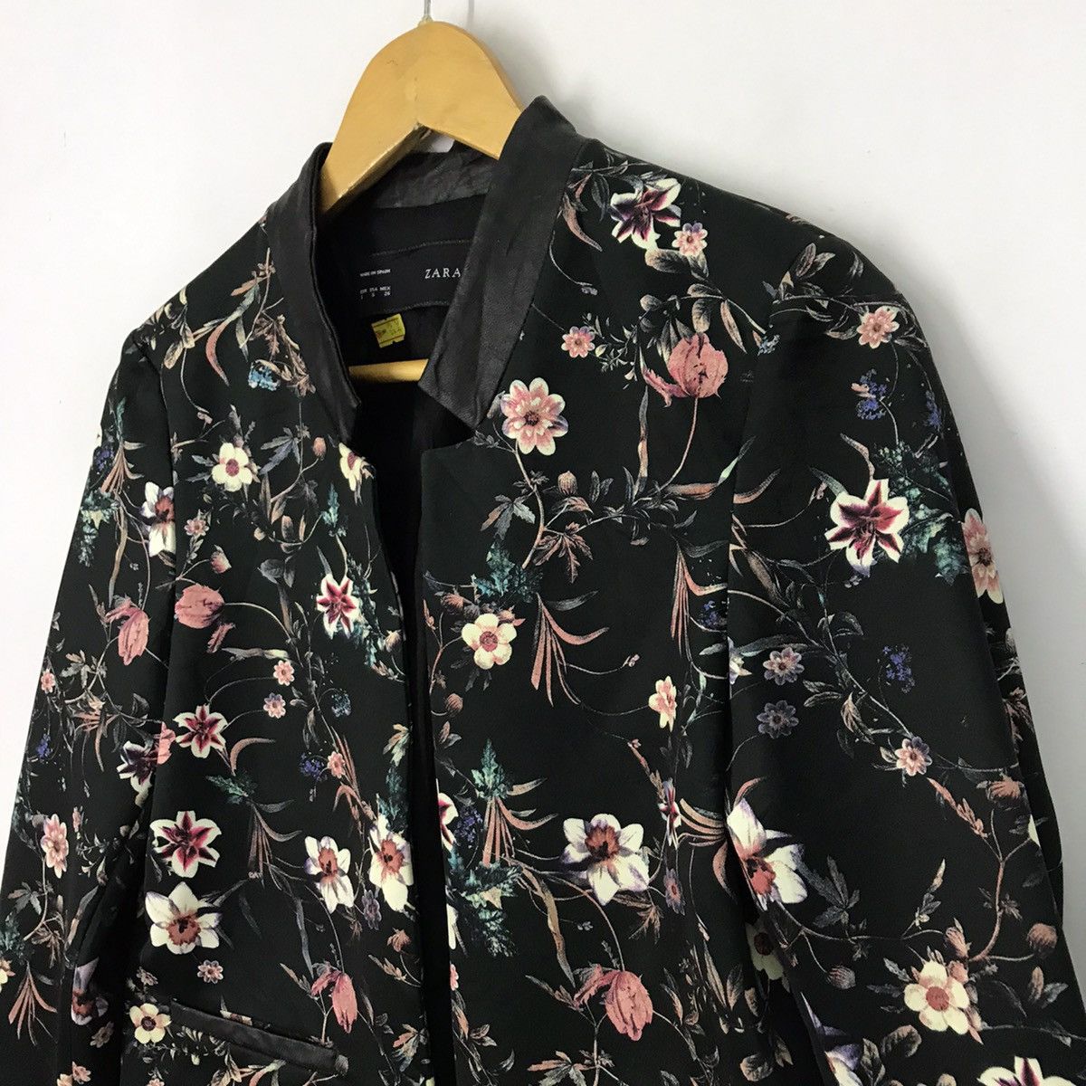 Zara Zara over print flower Cropped jacket Size S / US 4 / IT 40 - 2 Thumbnail