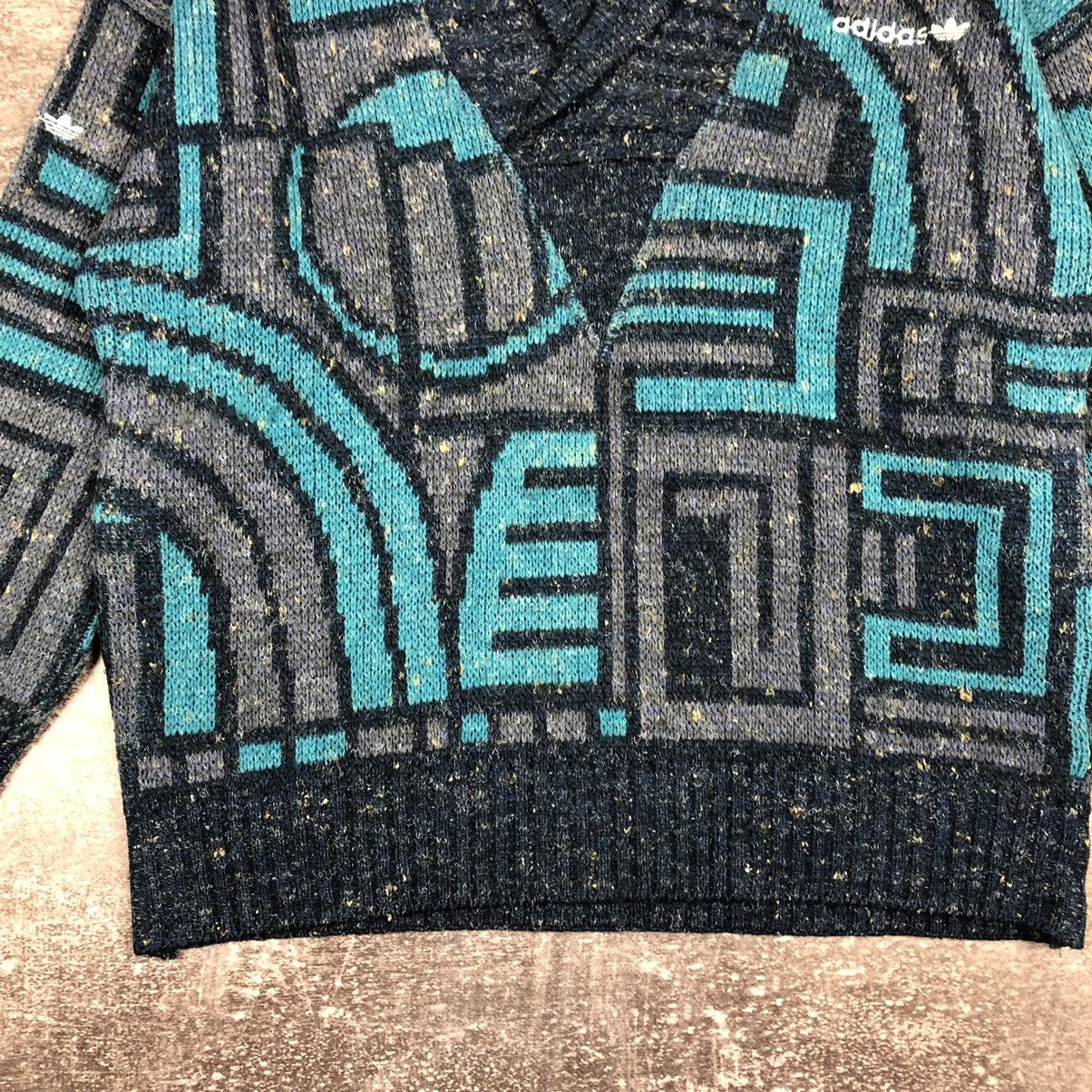 Adidas Vintage Rare Adidas Abstract Sweater Size 54 Size US L / EU 52-54 / 3 - 3 Thumbnail