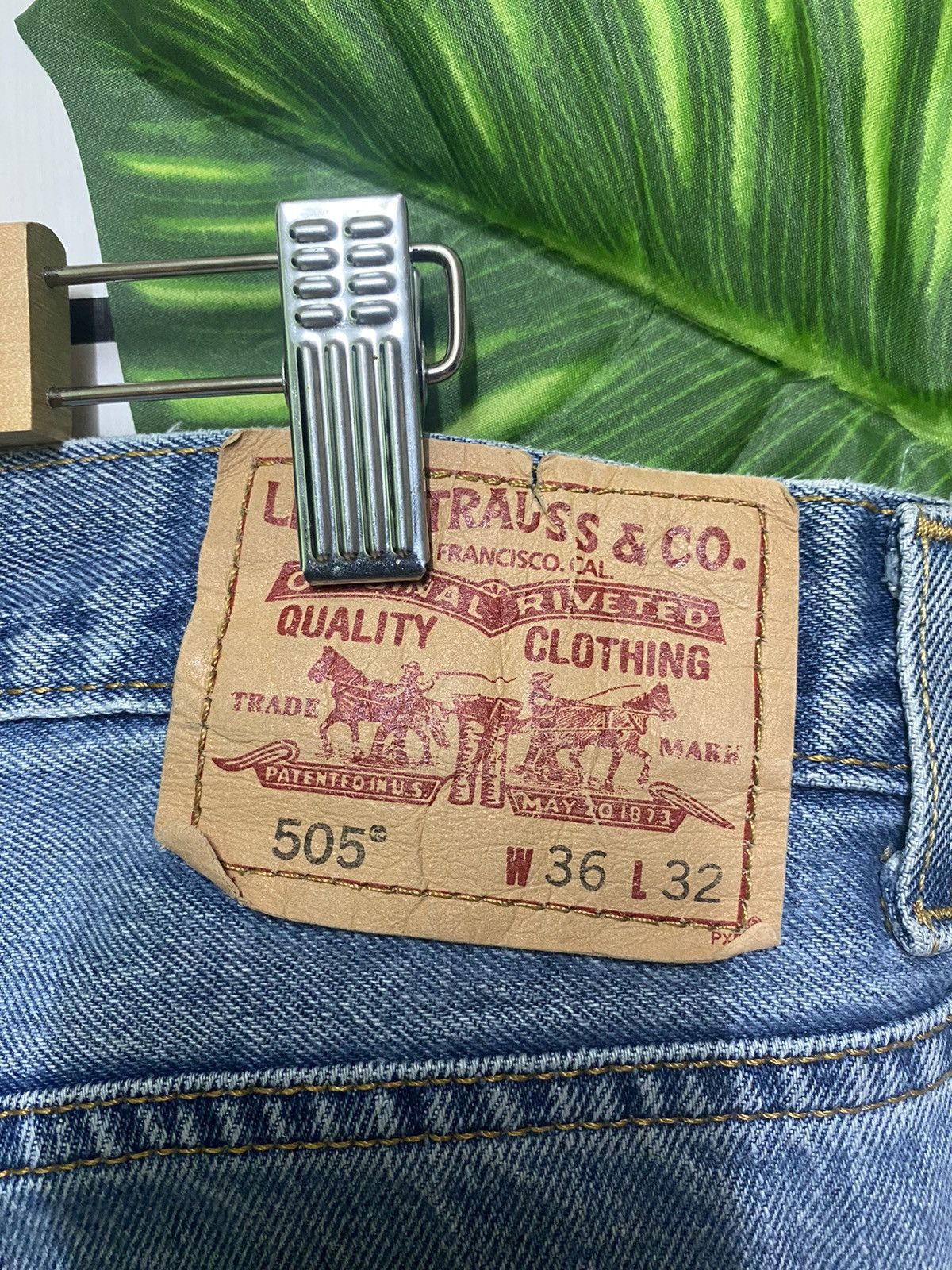 Levi's × Vintage Vintage LEVIS 505 Regular Fit Light Wash Denim - L31 Size US 36 / EU 52 - 14 Thumbnail