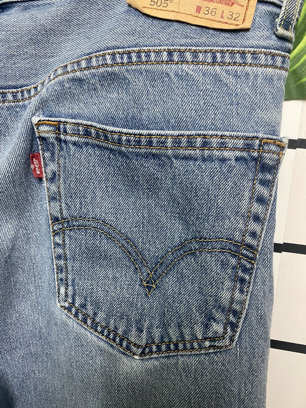 Levi's × Vintage Vintage LEVIS 505 Regular Fit Light Wash Denim - L31 Size US 36 / EU 52 - 10 Thumbnail