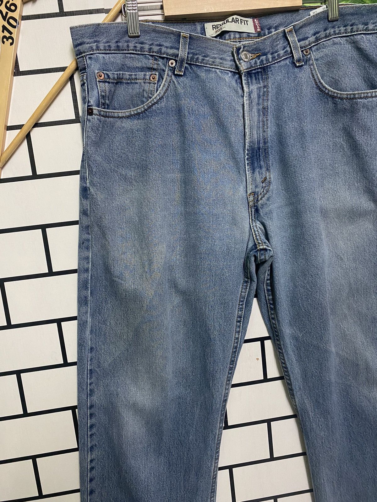 Levi's × Vintage Vintage LEVIS 505 Regular Fit Light Wash Denim - L31 Size US 36 / EU 52 - 4 Thumbnail