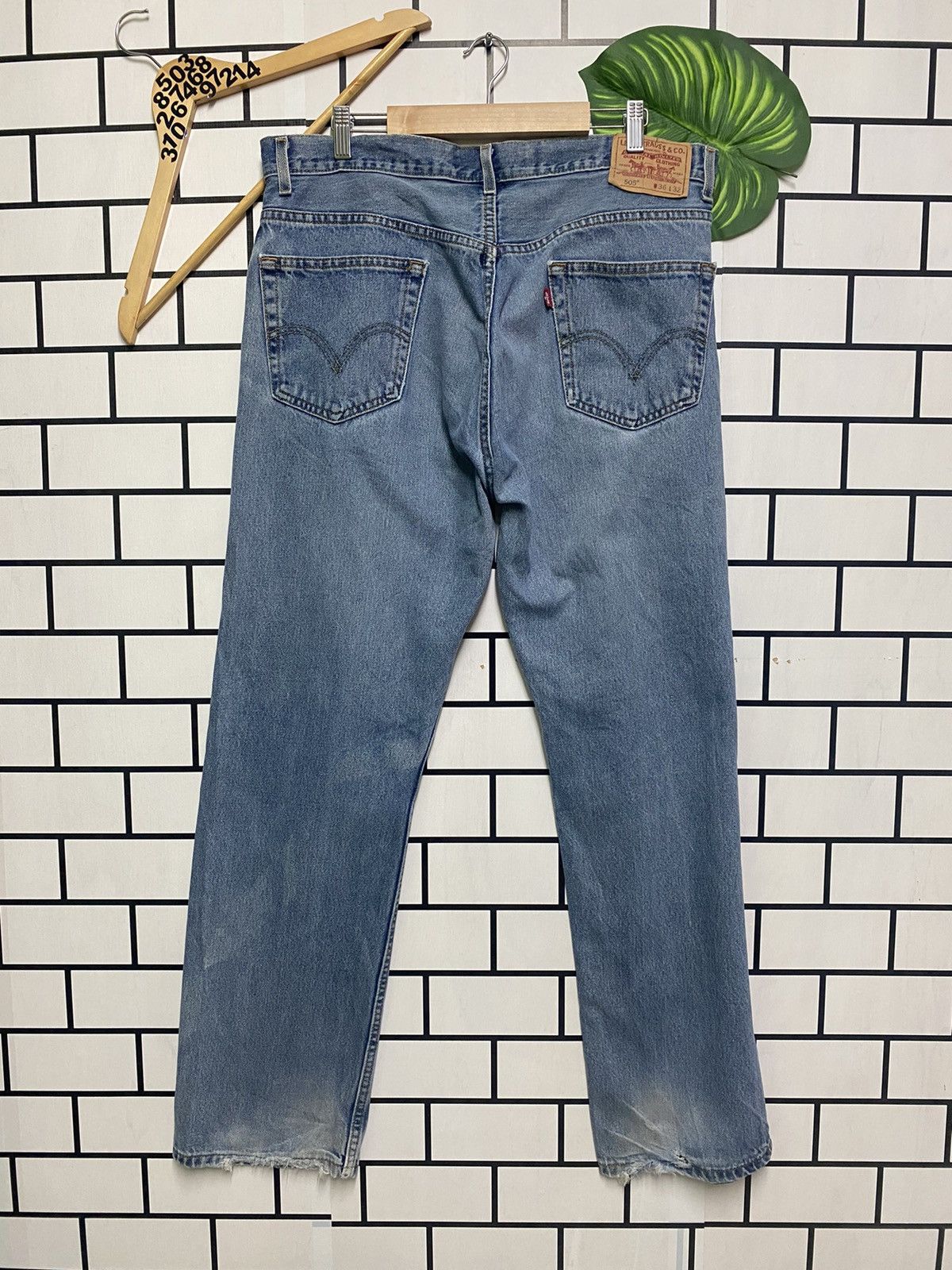 Levi's × Vintage Vintage LEVIS 505 Regular Fit Light Wash Denim - L31 Size US 36 / EU 52 - 2 Thumbnail