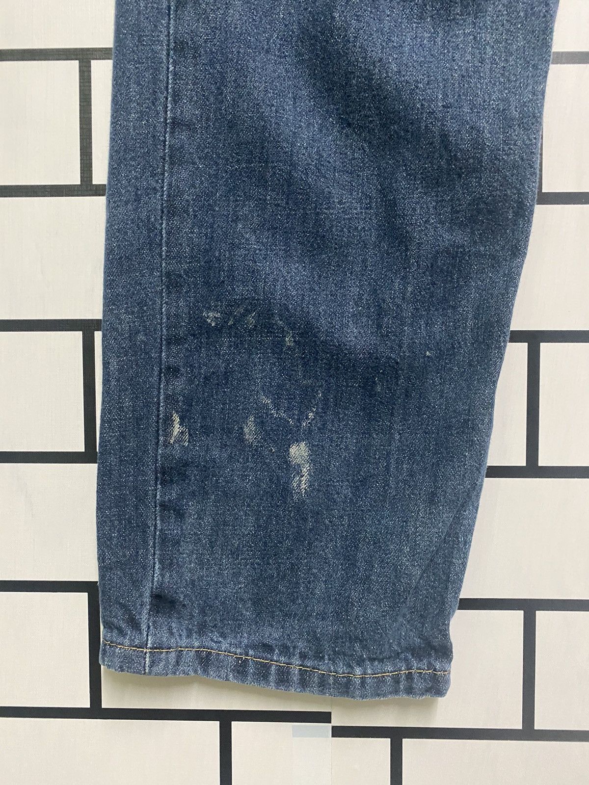 Levi's × Vintage Vintage LEVIS 550 Mid Blue Paint Splashed Jeans - L32 Size US 32 / EU 48 - 5 Thumbnail