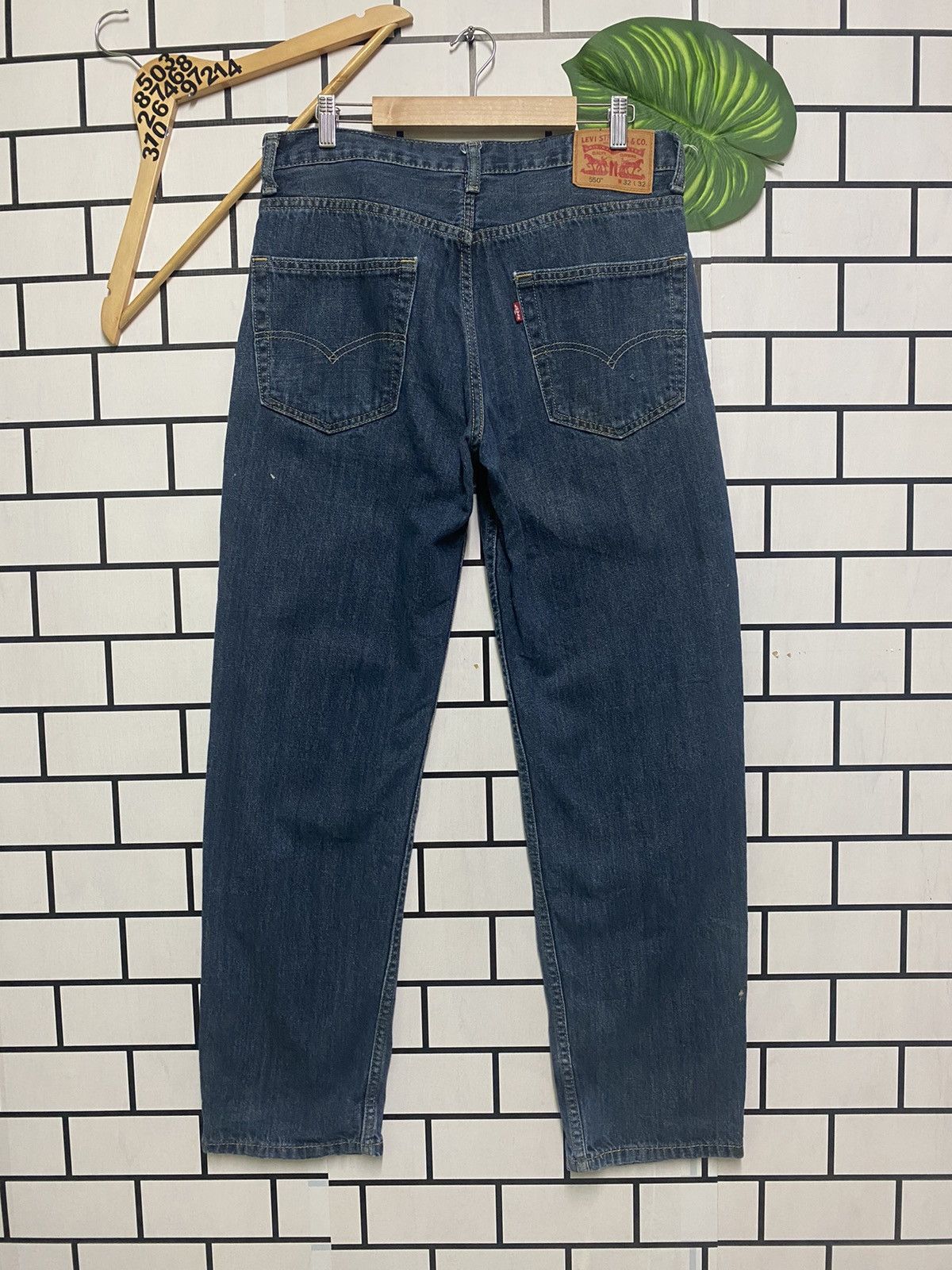Levi's × Vintage Vintage LEVIS 550 Mid Blue Paint Splashed Jeans - L32 Size US 32 / EU 48 - 2 Thumbnail