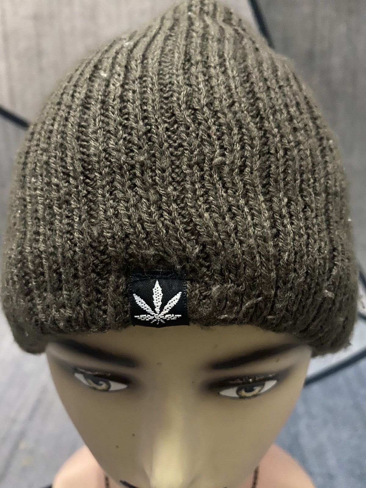 Japanese Brand Unknown brand Weed Marijuana Logo Beanie Hat Size ONE SIZE - 2 Thumbnail
