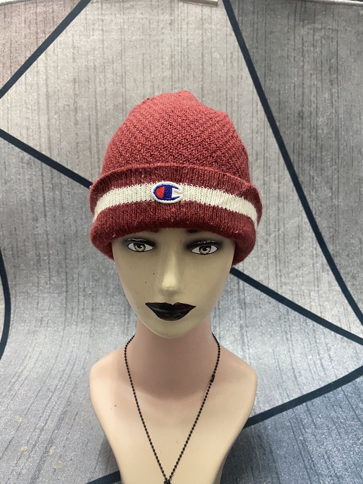 Champion Vintage Champion Small Logo Embroidered Beanie hat Size ONE SIZE - 1 Thumbnail