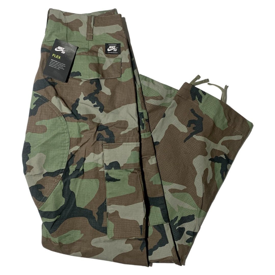 Nike sb camo trousers hotsell