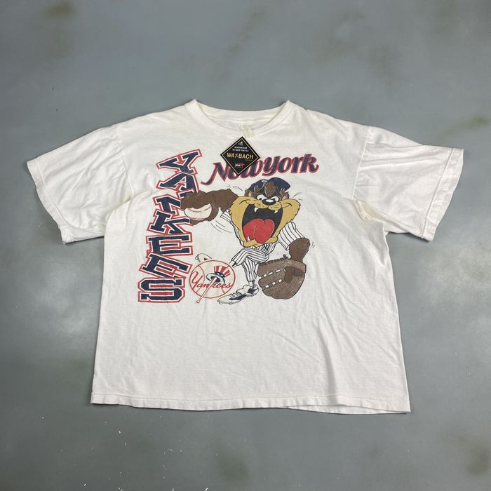 Vintage Vintage 90s New York Yankees Looney Tunes Graphic Tshirt | Grailed