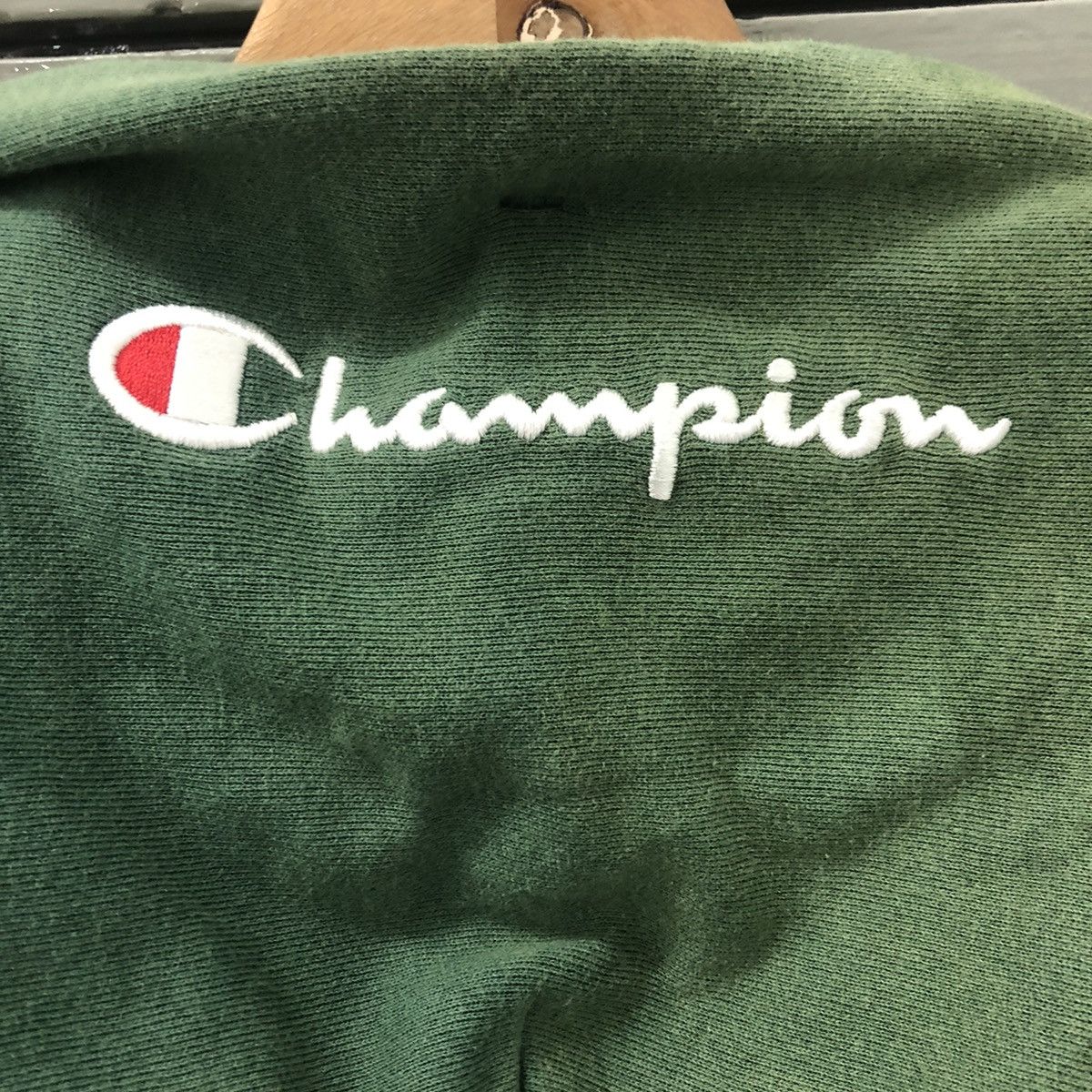Champion FADED!! Vintage 90s Champion Crewneck Sweater Size M Size US M / EU 48-50 / 2 - 7 Thumbnail