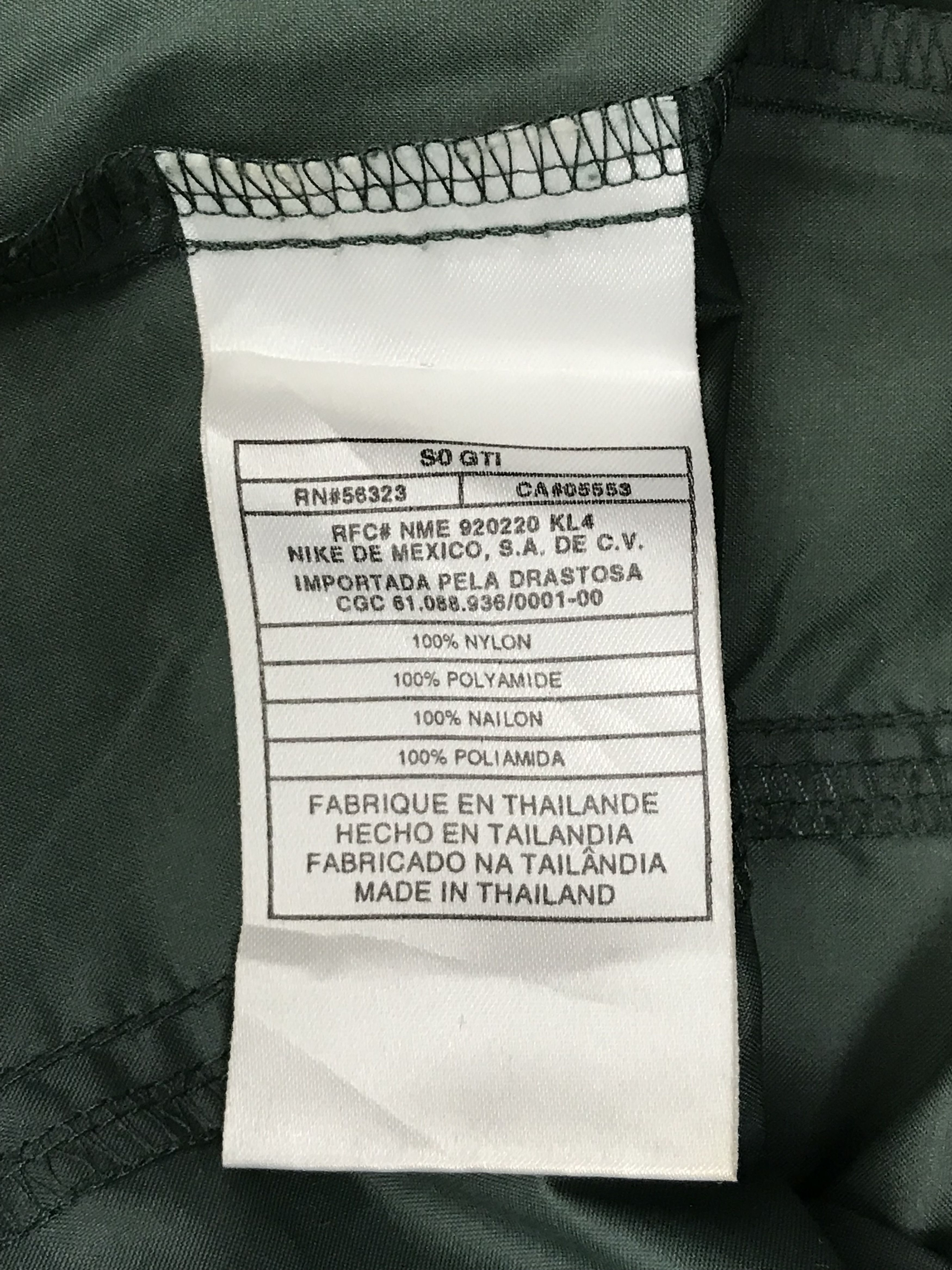 Nike Vintage Nike Windbreaker Jacket Swoosh logo Size US L / EU 52-54 / 3 - 3 Thumbnail