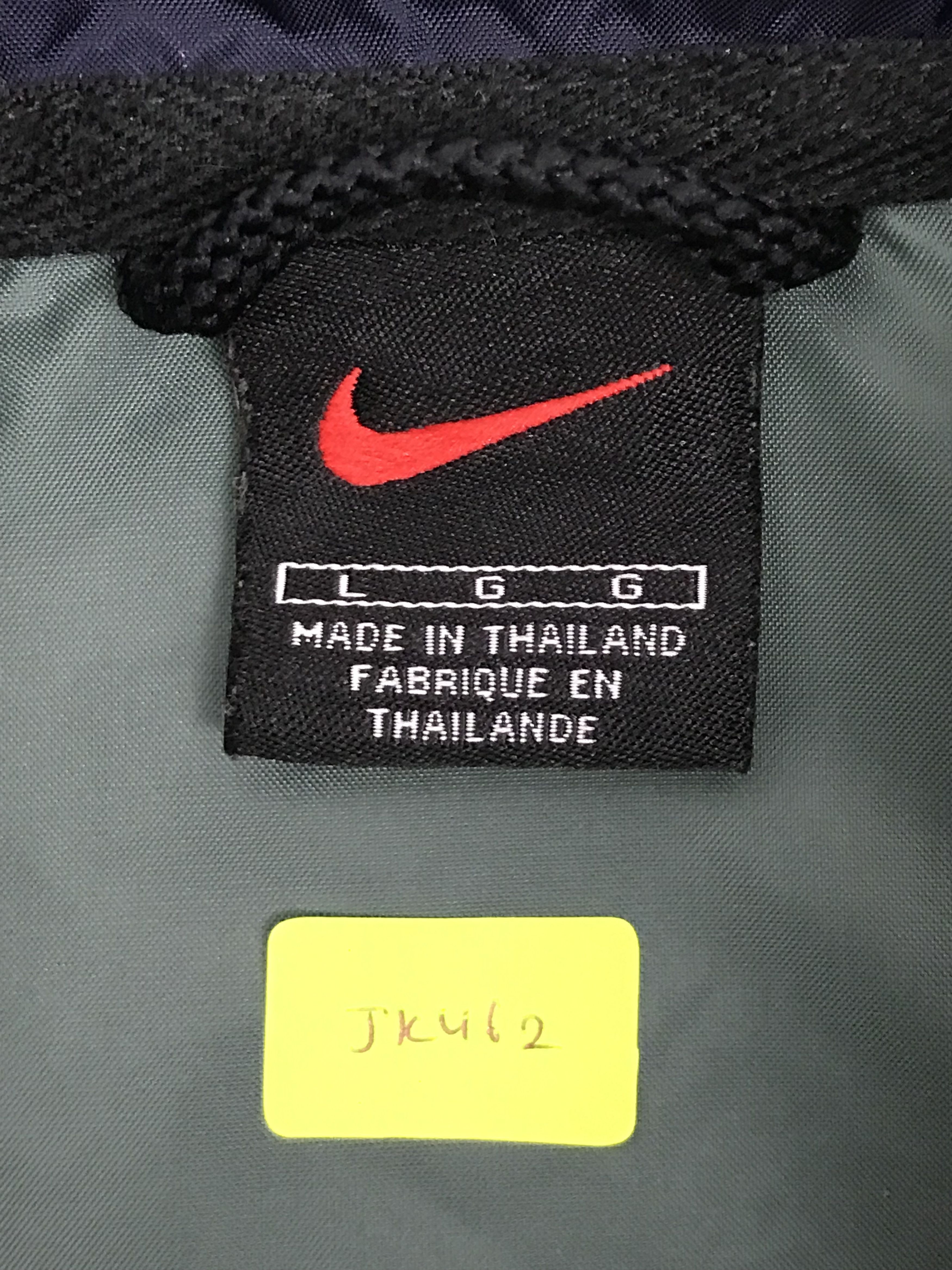 Nike Vintage Nike Windbreaker Jacket Swoosh logo Size US L / EU 52-54 / 3 - 12 Thumbnail