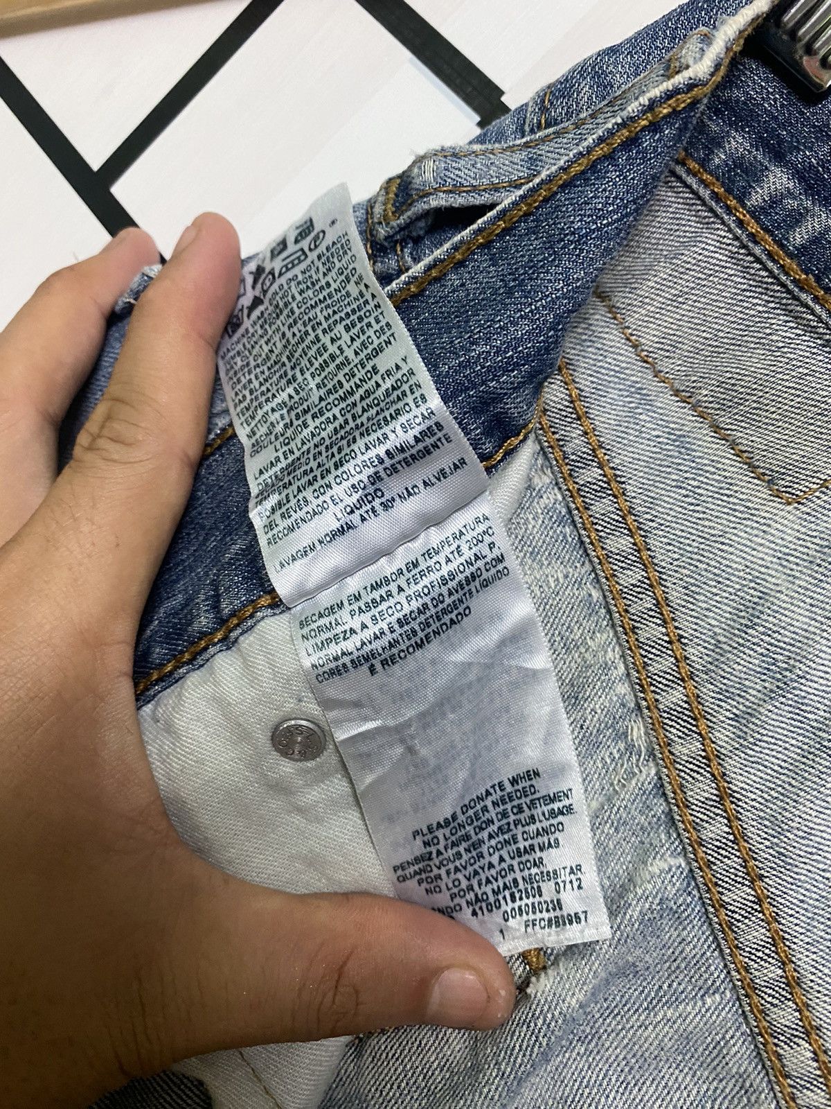 Levi's Vintage Levis 505 Distressed Denim - L33 Size US 32 / EU 48 - 22 Thumbnail