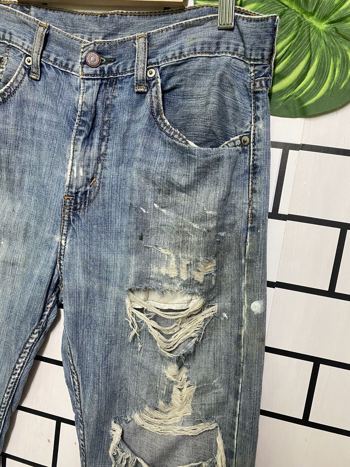 Levi's Vintage Levis 505 Distressed Denim - L33 Size US 32 / EU 48 - 3 Thumbnail