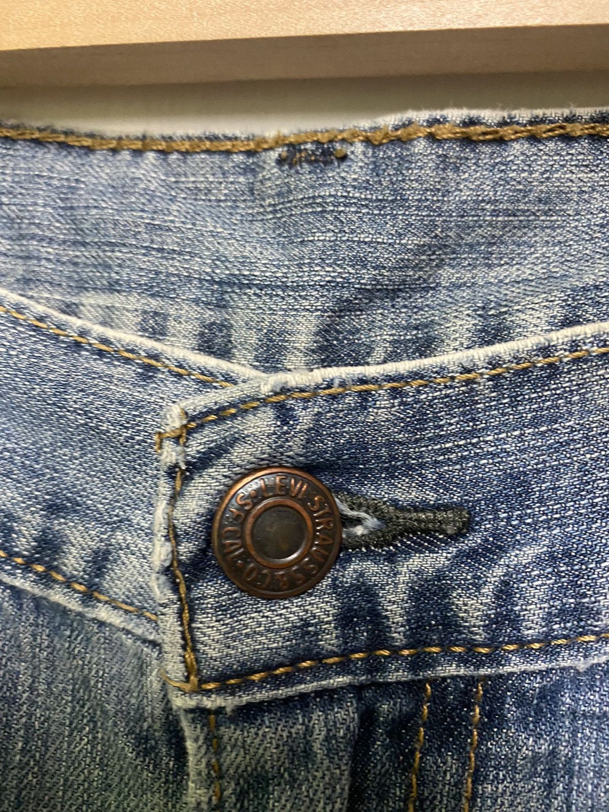 Levi's Vintage Levis 505 Distressed Denim - L33 Size US 32 / EU 48 - 9 Thumbnail