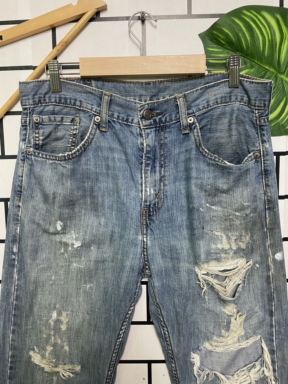 Levi's Vintage Levis 505 Distressed Denim - L33 Size US 32 / EU 48 - 2 Thumbnail