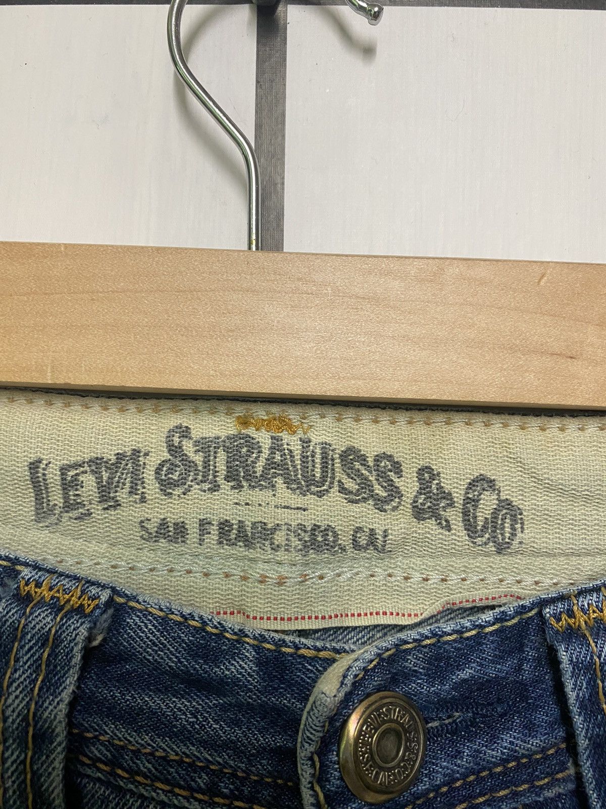 Levi's × Vintage Vintage LEVIS SAN FRANCISCO CAL Distressed Jean -L34 Size US 31 - 12 Thumbnail