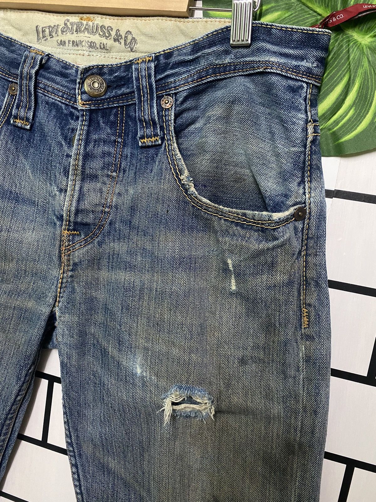 Levi's × Vintage Vintage LEVIS SAN FRANCISCO CAL Distressed Jean -L34 Size US 31 - 5 Thumbnail
