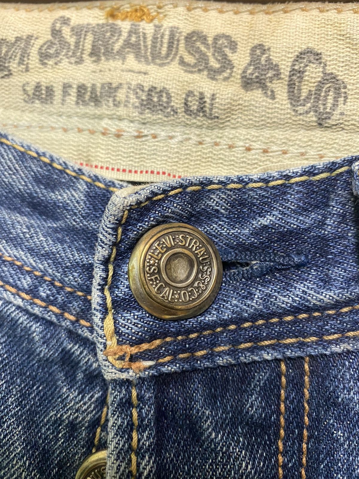 Levi's × Vintage Vintage LEVIS SAN FRANCISCO CAL Distressed Jean -L34 Size US 31 - 11 Thumbnail