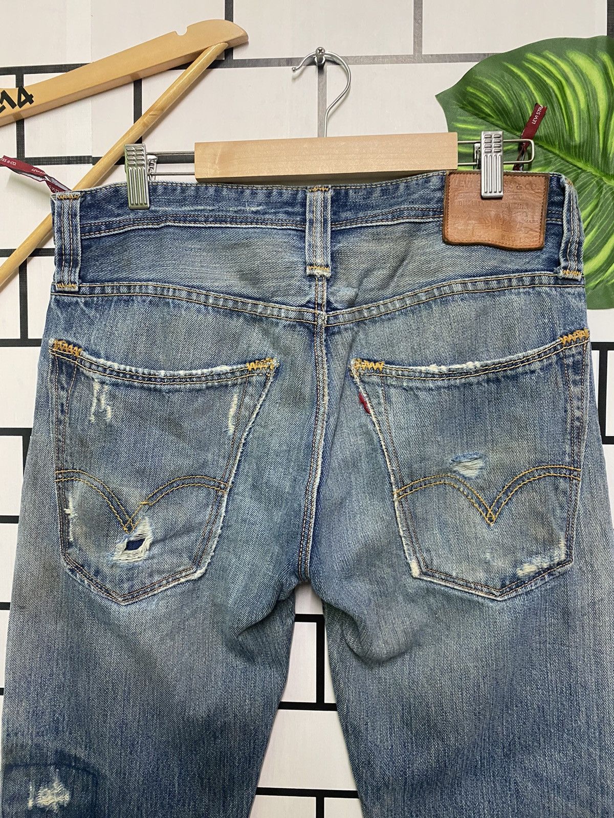 Levi's × Vintage Vintage LEVIS SAN FRANCISCO CAL Distressed Jean -L34 Size US 31 - 13 Thumbnail