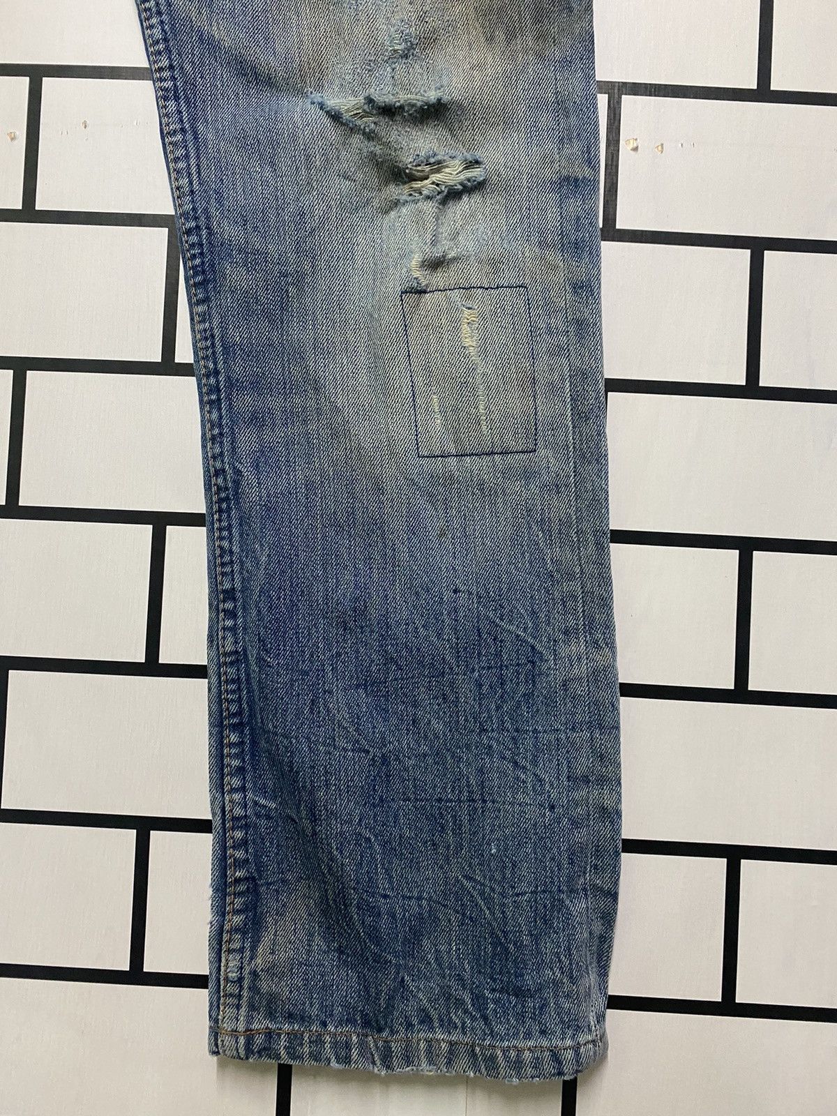 Levi's × Vintage Vintage LEVIS SAN FRANCISCO CAL Distressed Jean -L34 Size US 31 - 9 Thumbnail