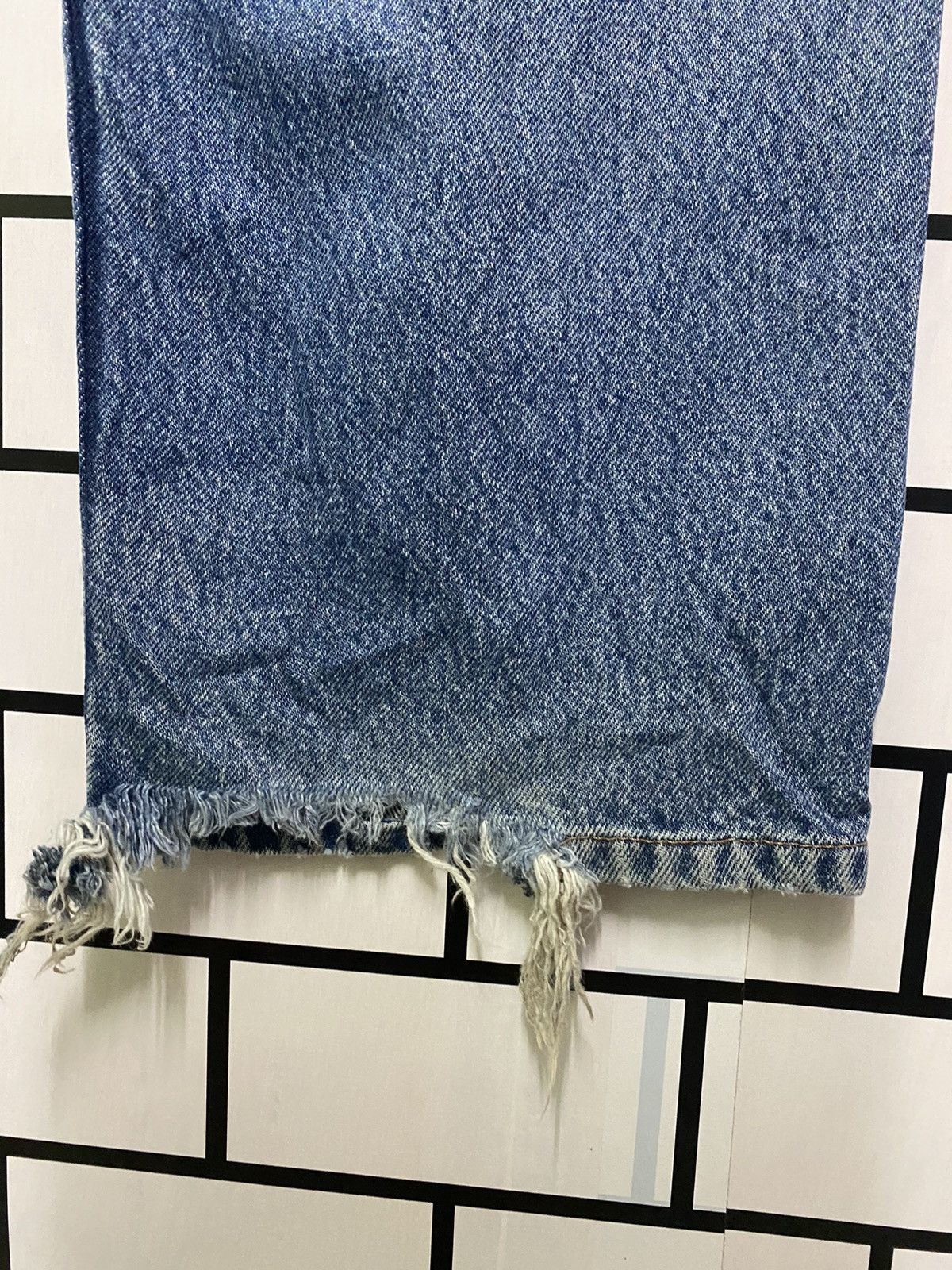 Levi's × Vintage Vintage Levi's 505 Regular Fit Jean -L37 Size US 40 / EU 56 - 14 Thumbnail