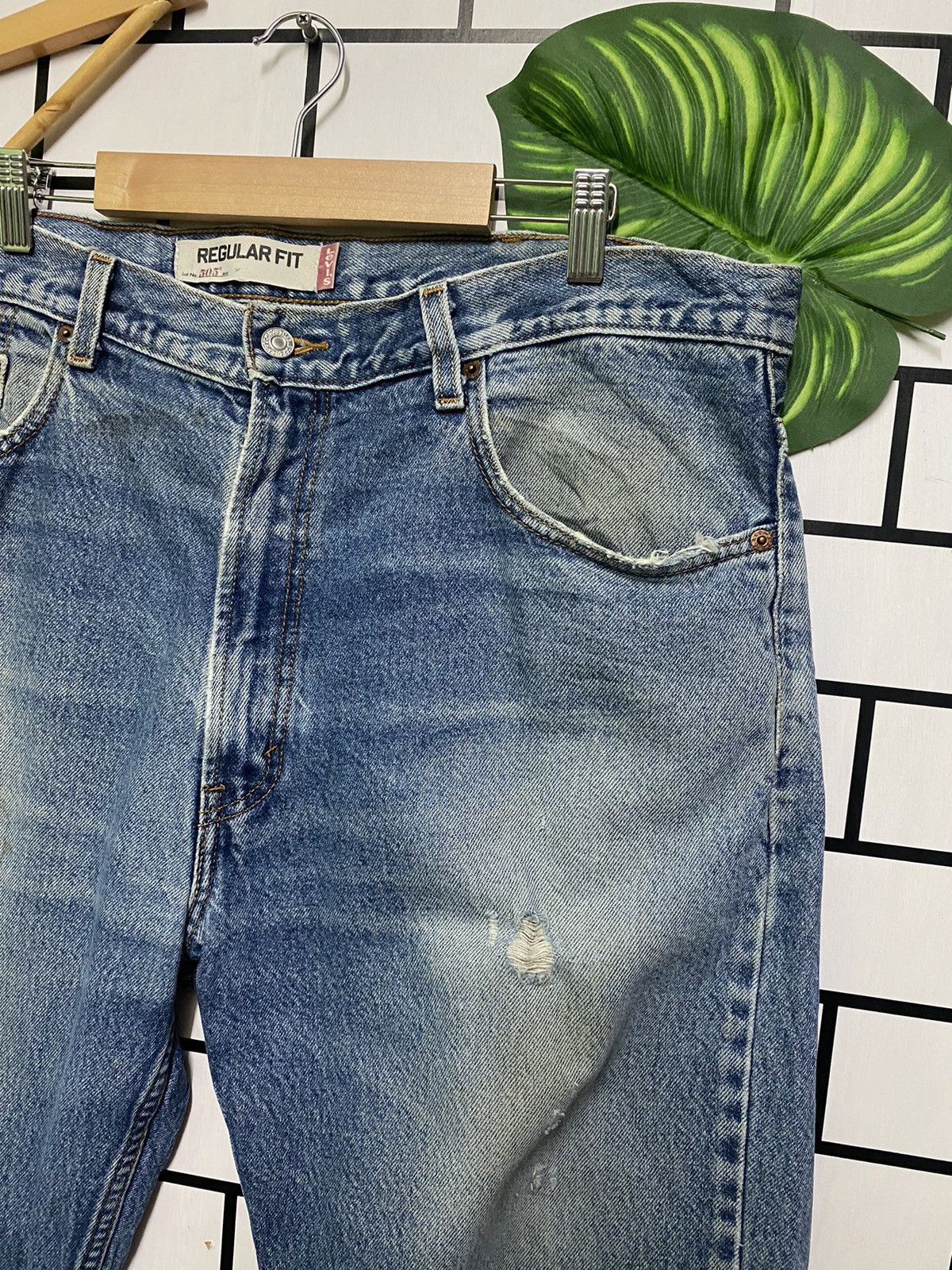 Levi's × Vintage Vintage Levi's 505 Regular Fit Jean -L37 Size US 40 / EU 56 - 3 Thumbnail