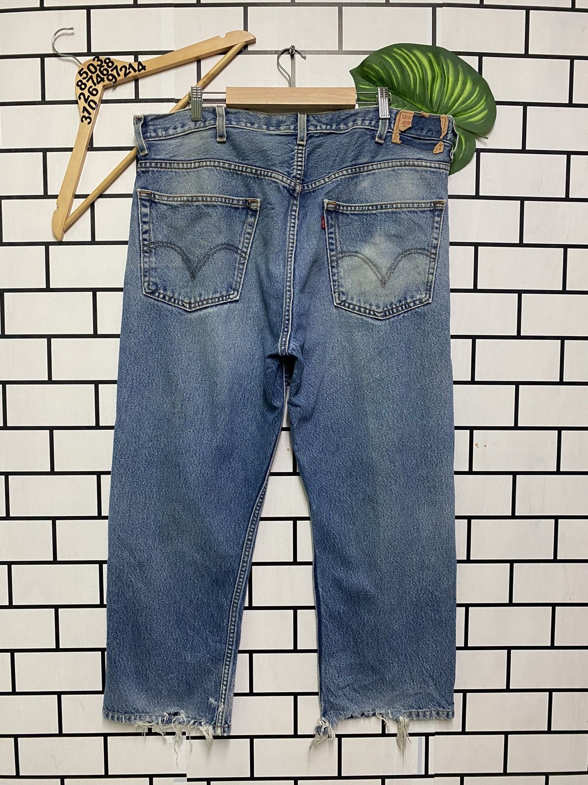Levi's × Vintage Vintage Levi's 505 Regular Fit Jean -L37 Size US 40 / EU 56 - 2 Thumbnail